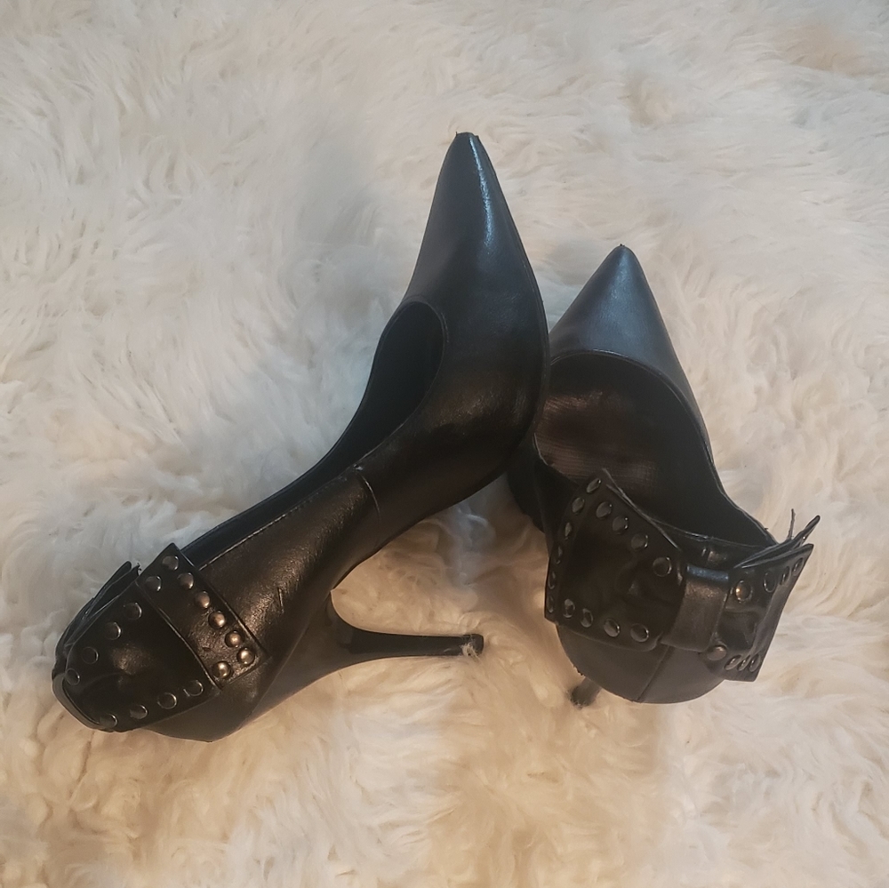 Heels shoes